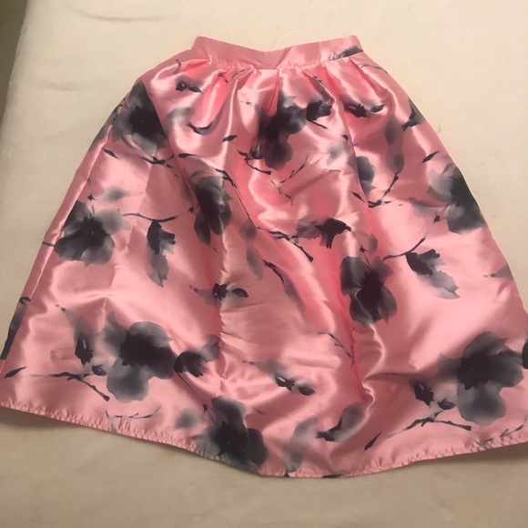 Floral skirt - Picture 1 of 1